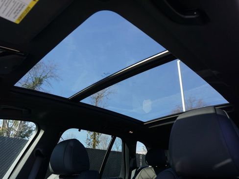 Used 2024 BMW X5 xDrive40i w/ Premium Package image 12