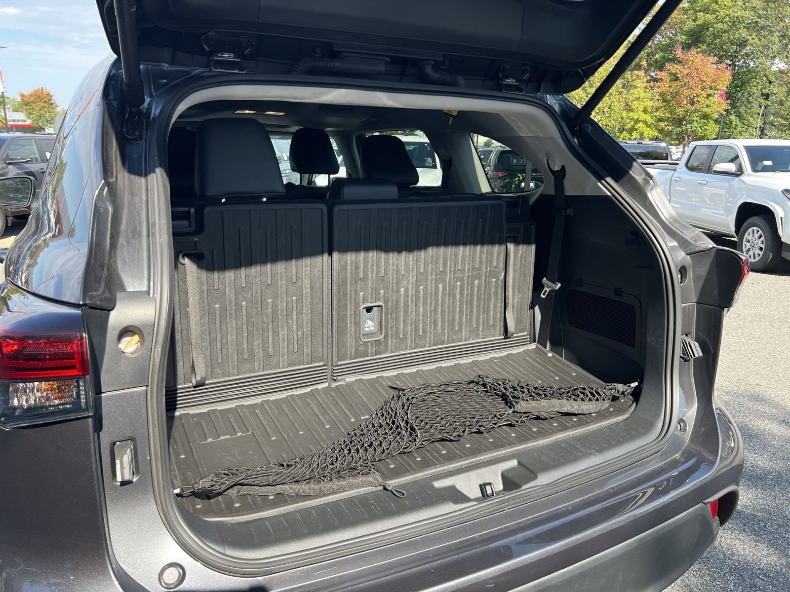 Used 2025 Toyota Highlander XLE AWD/4WD image 27