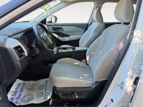 Used 2023 Nissan Rogue SV FWD image 9