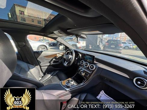 Used 2019 Mercedes-Benz C 300 4MATIC Sedan image 11