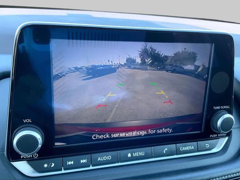 Used 2023 Nissan Rogue SV FWD image 27