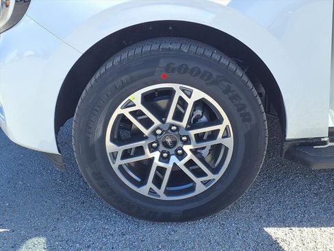 New 2026 Ford Expedition Active image 23