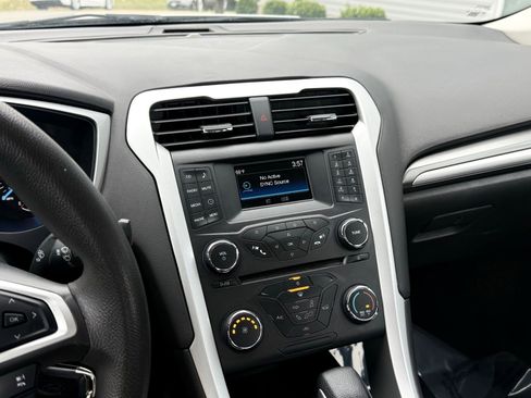 Used 2016 Ford Fusion S FWD image 31