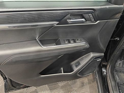 Used 2025 GMC Acadia Elevation w/ Elevation Premium Package FWD image 57