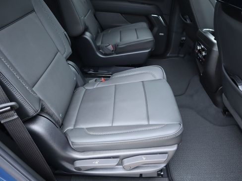 New 2026 GMC Yukon Denali w/ Denali Reserve Package AWD/4WD image 25
