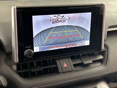 Used 2024 Toyota RAV4 LE image 17