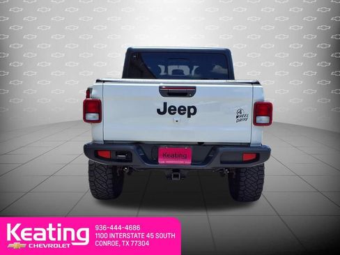 Used 2022 Jeep Gladiator Sport AWD/4WD image 6