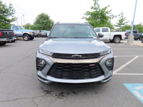 Used 2023 Chevrolet TrailBlazer RS w/ Convenience Package AWD/4WD image 2