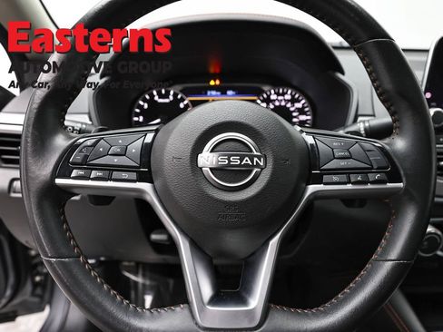 Used 2024 Nissan Altima 2.5 SR FWD image 10
