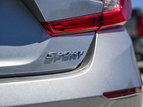 Used 2019 Honda Accord Sport image 11