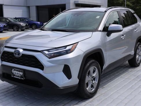 Used 2024 Toyota RAV4 XLE AWD/4WD image 1