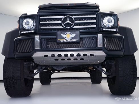 Used 2017 Mercedes-Benz G 550 Squared image 9