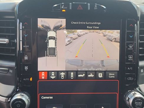 Used 2023 RAM 2500 Big Horn w/ Level 2 Equipment Group AWD/4WD image 15