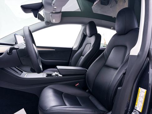 Used 2024 Tesla Model Y Long Range image 17