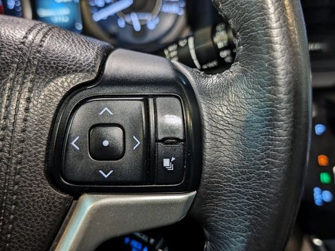 Used 2017 Toyota Sienna FWD image 48