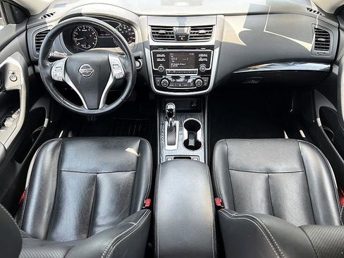 Used 2018 Nissan Altima 2.5 SL FWD image 18