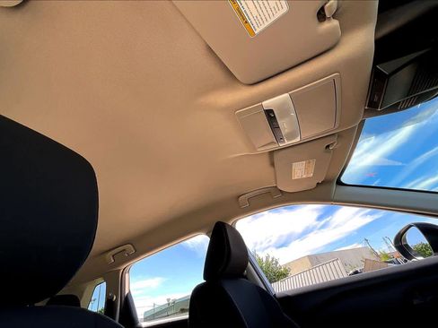 Used 2024 Nissan Rogue S image 14