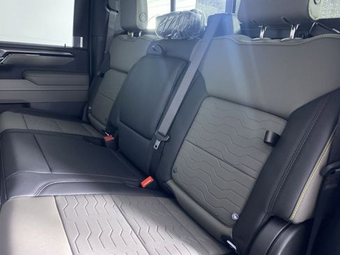 New 2026 Chevrolet Silverado 2500 ZR2 AWD/4WD image 14