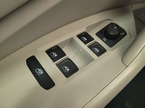 Used 2019 Volkswagen Jetta S w/ Driver Assistance Package FWD image 27