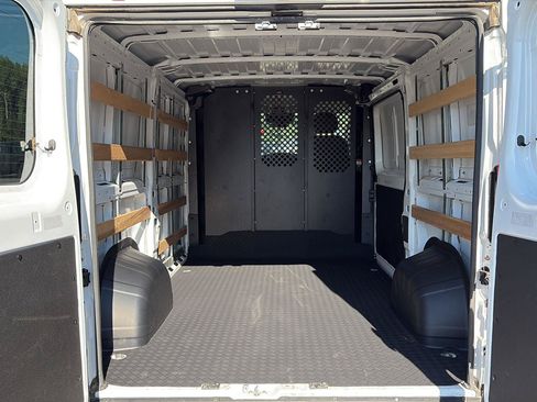 Used 2025 RAM ProMaster 2500 w/ U-Haul Equipment Group FWD image 6