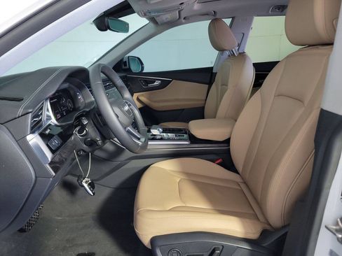 Used 2023 Audi Q8 Premium w/ Convenience Package AWD/4WD image 8