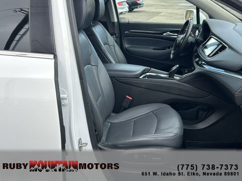 Used 2018 Buick Enclave Premium image 29