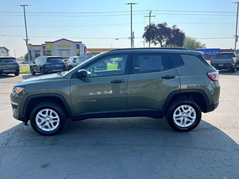 Used 2018 Jeep Compass Sport AWD/4WD image 6