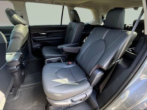 New 2025 Toyota Grand Highlander AWD image 13