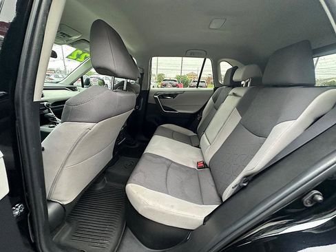 Certified 2022 Toyota RAV4 XLE AWD/4WD image 17