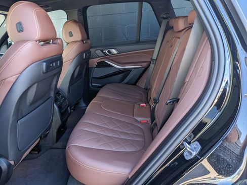 Used 2023 BMW X5 xDrive40i w/ Premium Package image 27