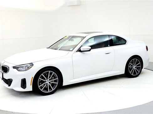 Used 2022 BMW 230i Coupe w/ Premium Package image 3