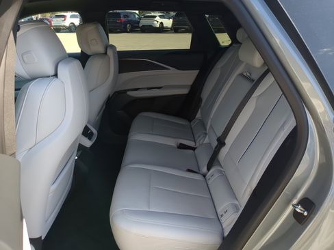 Certified 2024 Cadillac Lyriq Luxury image 16