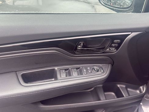 Certified 2024 Honda Odyssey Touring image 16