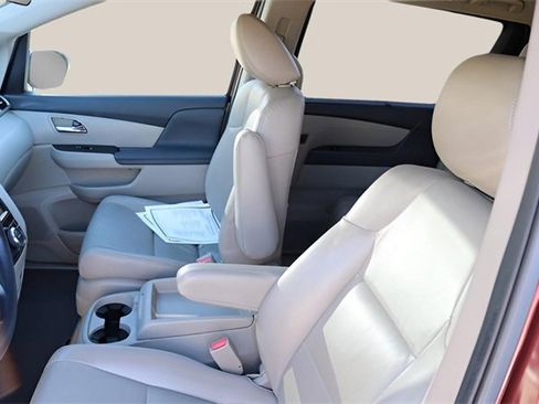 Used 2016 Honda Odyssey SE image 11