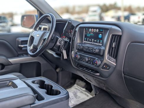 Used 2018 Chevrolet Silverado 1500 LT w/ All Star Edition image 38