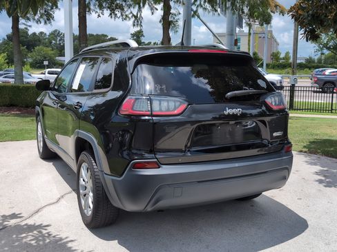 Used 2020 Jeep Cherokee Latitude FWD image 8