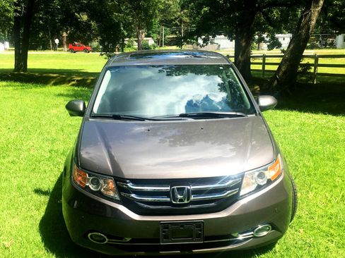 Used 2016 Honda Odyssey Touring image 4