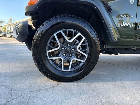 Used 2024 Jeep Wrangler Sahara image 10