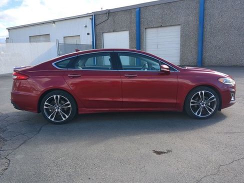 Used 2019 Ford Fusion Titanium image 4