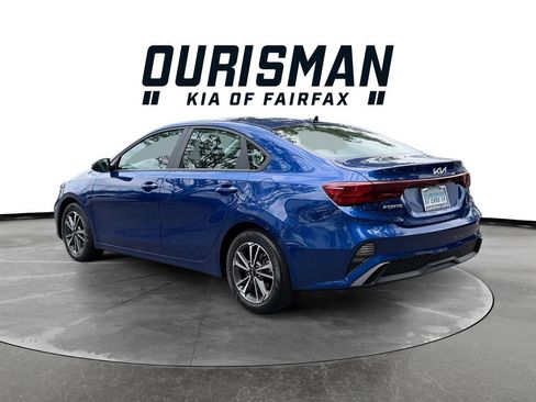 Used 2023 Kia Forte LXS w/ LXS Technology Package FWD image 5