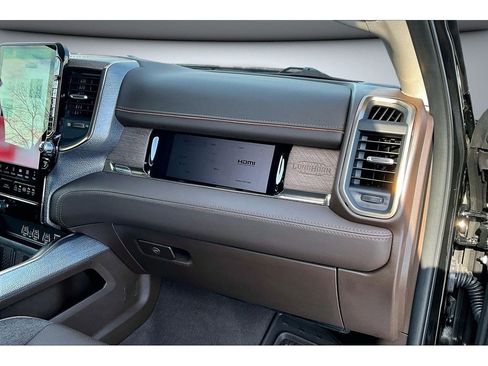 Used 2025 RAM 3500 Longhorn image 18