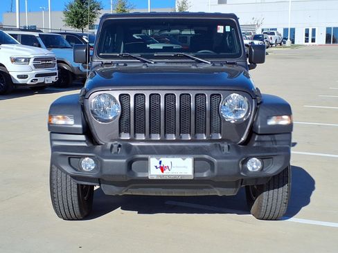 Used 2023 Jeep Wrangler Sport S image 4