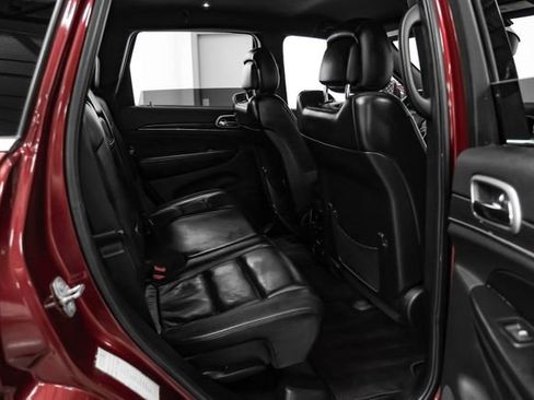 Used 2018 Jeep Grand Cherokee Limited image 33