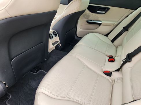 Used 2022 Mercedes-Benz C 300 Sedan image 36