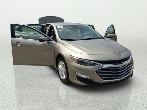 Used 2024 Chevrolet Malibu LT FWD image 9