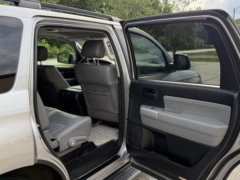 Used 2008 Toyota Sequoia SR5 image 16