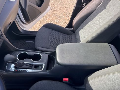 Used 2022 Chevrolet Equinox LT image 16