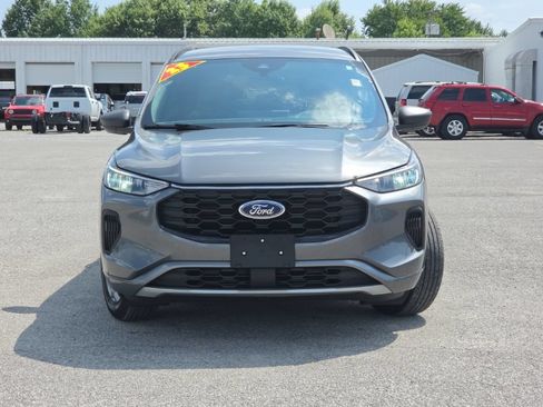 Used 2023 Ford Escape ST-Line w/ Tech Pack #1 AWD/4WD image 2