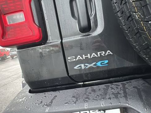 Used 2025 Jeep Wrangler Unlimited Sahara image 35