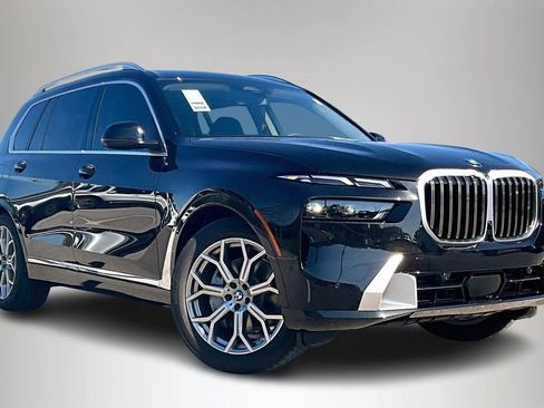 New 2026 BMW X7 xDrive40i w/ Premium Package AWD/4WD image 1